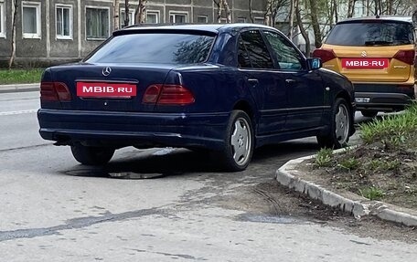 Mercedes-Benz E-Класс, 1996 год, 370 000 рублей, 3 фотография