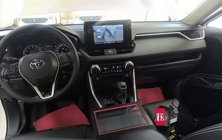 Toyota RAV4, 2022 год, 1 997 010 рублей, 2 фотография