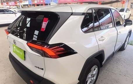 Toyota RAV4, 2022 год, 1 997 010 рублей, 11 фотография