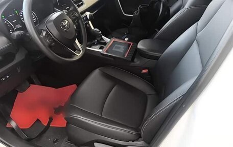 Toyota RAV4, 2022 год, 1 997 010 рублей, 16 фотография