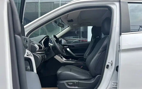 Mitsubishi Eclipse Cross, 2022 год, 1 735 000 рублей, 8 фотография