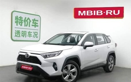 Toyota RAV4, 2021 год, 1 965 010 рублей, 1 фотография