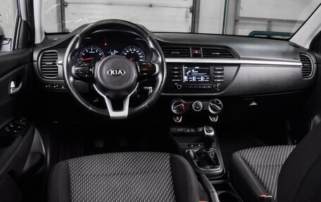KIA Rio IV, 2018 год, 1 349 000 рублей, 6 фотография