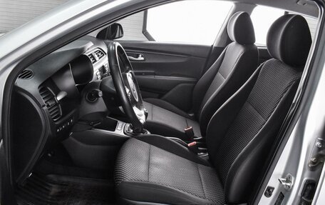 KIA Rio IV, 2018 год, 1 349 000 рублей, 10 фотография