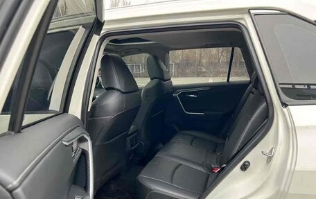 Toyota RAV4, 2021 год, 2 925 010 рублей, 6 фотография