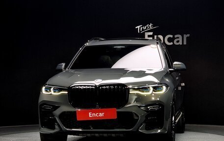 BMW X7, 2022 год, 8 690 000 рублей, 2 фотография