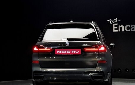 BMW X7, 2022 год, 8 690 000 рублей, 3 фотография