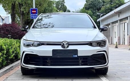 Volkswagen Golf VIII, 2022 год, 1 980 000 рублей, 3 фотография