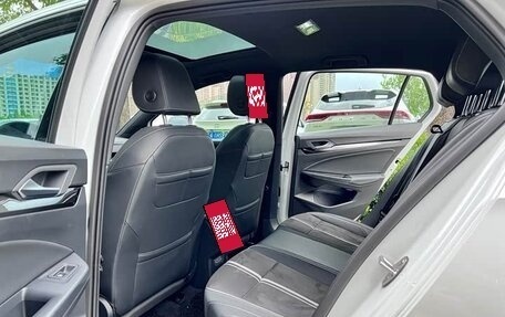 Volkswagen Golf VIII, 2022 год, 1 980 000 рублей, 10 фотография