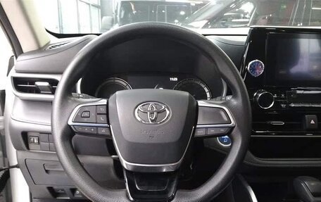 Toyota Highlander, 2022 год, 3 410 010 рублей, 10 фотография