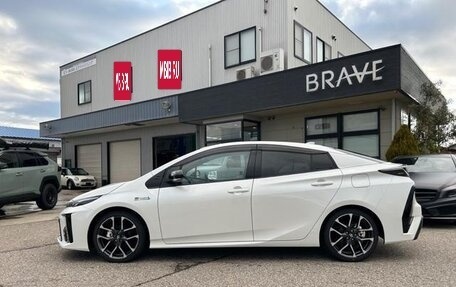 Toyota Prius IV XW50, 2022 год, 1 720 001 рублей, 7 фотография