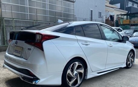 Toyota Prius IV XW50, 2022 год, 1 550 001 рублей, 6 фотография