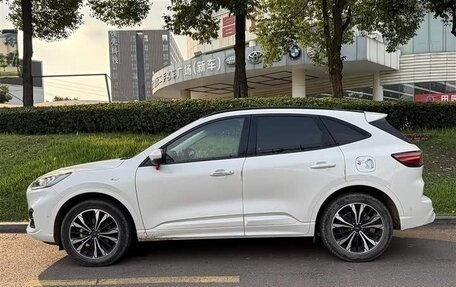 Ford Escape, 2022 год, 1 950 333 рублей, 3 фотография