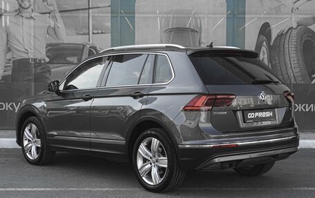 Volkswagen Tiguan II, 2020 год, 2 999 000 рублей, 2 фотография