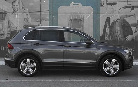 Volkswagen Tiguan II, 2020 год, 2 999 000 рублей, 5 фотография
