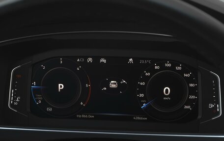 Volkswagen Tiguan II, 2020 год, 2 999 000 рублей, 15 фотография