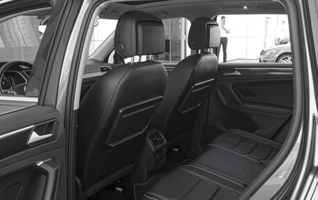 Volkswagen Tiguan II, 2020 год, 2 999 000 рублей, 11 фотография