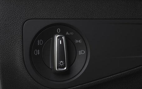 Volkswagen Tiguan II, 2020 год, 2 999 000 рублей, 17 фотография
