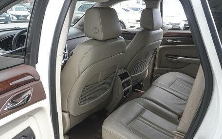 Cadillac SRX II рестайлинг, 2013 год, 1 199 000 рублей, 11 фотография