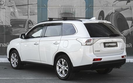 Mitsubishi Outlander III рестайлинг 3, 2013 год, 1 929 000 рублей, 2 фотография