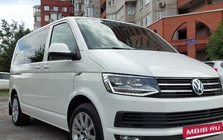 Volkswagen Multivan T6 рестайлинг, 2016 год, 3 500 000 рублей, 2 фотография