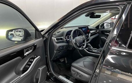 Toyota Highlander, 2022 год, 3 790 000 рублей, 8 фотография