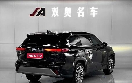 Toyota Highlander, 2022 год, 3 790 000 рублей, 5 фотография
