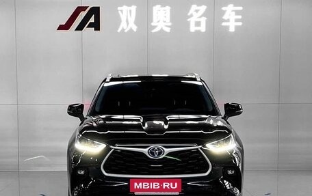 Toyota Highlander, 2022 год, 3 790 000 рублей, 7 фотография