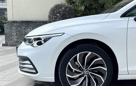 Volkswagen Golf VIII, 2022 год, 1 640 000 рублей, 2 фотография
