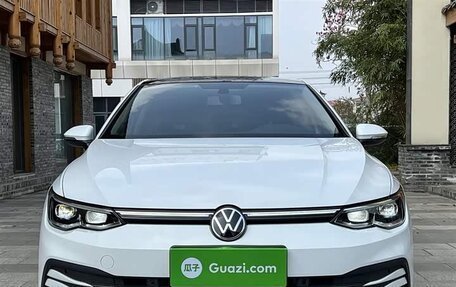 Volkswagen Golf VIII, 2022 год, 1 640 000 рублей, 8 фотография