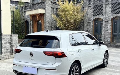 Volkswagen Golf VIII, 2022 год, 1 640 000 рублей, 6 фотография