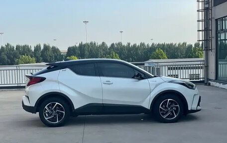 Toyota C-HR I рестайлинг, 2021 год, 1 899 055 рублей, 4 фотография