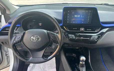Toyota C-HR I рестайлинг, 2021 год, 1 899 055 рублей, 14 фотография