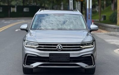 Volkswagen Tiguan II, 2022 год, 2 440 000 рублей, 1 фотография