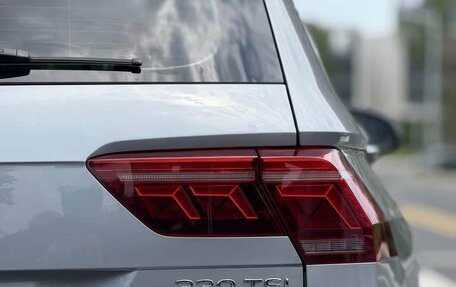 Volkswagen Tiguan II, 2022 год, 2 440 000 рублей, 6 фотография