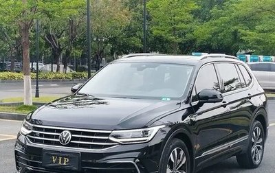 Volkswagen Tiguan II, 2022 год, 2 250 000 рублей, 1 фотография