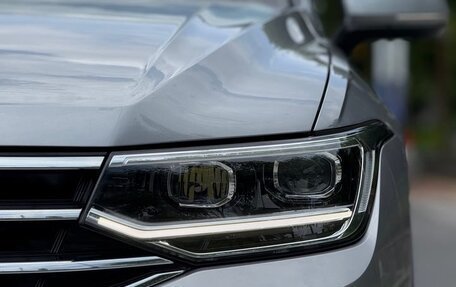 Volkswagen Tiguan II, 2022 год, 2 440 000 рублей, 11 фотография