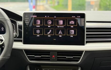 Volkswagen Tiguan II, 2022 год, 2 440 000 рублей, 19 фотография