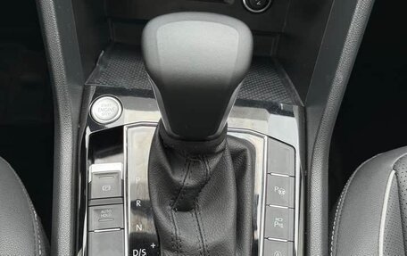 Volkswagen Tiguan II, 2022 год, 2 440 000 рублей, 21 фотография