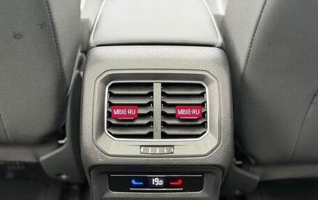 Volkswagen Tiguan II, 2022 год, 2 440 000 рублей, 26 фотография