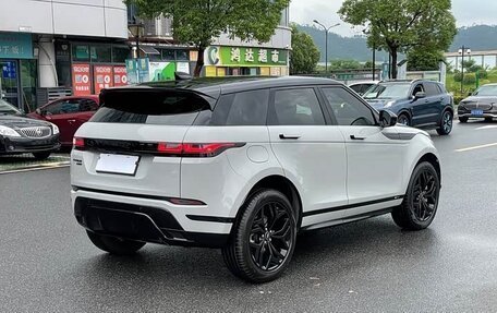 Land Rover Range Rover Evoque II, 2022 год, 2 850 000 рублей, 7 фотография
