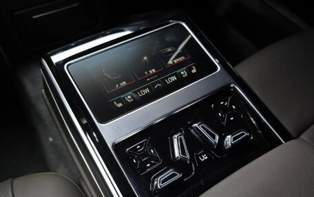 Audi A8, 2022 год, 8 030 000 рублей, 14 фотография