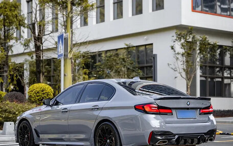 BMW 5 серия, 2021 год, 4 999 055 рублей, 2 фотография