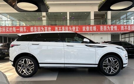 Land Rover Range Rover Evoque II, 2022 год, 3 100 000 рублей, 4 фотография