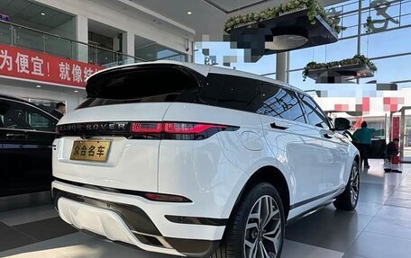 Land Rover Range Rover Evoque II, 2022 год, 3 100 000 рублей, 7 фотография