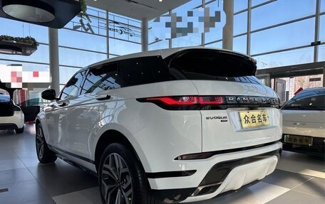 Land Rover Range Rover Evoque II, 2022 год, 3 100 000 рублей, 6 фотография