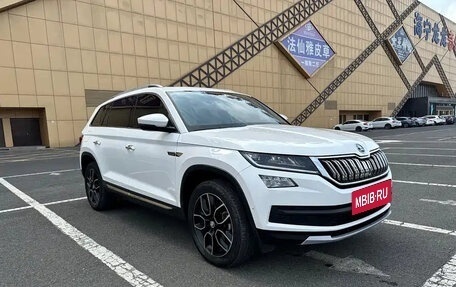 Skoda Kodiaq I, 2022 год, 2 420 001 рублей, 2 фотография