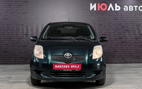 Toyota Yaris III рестайлинг, 2006 год, 570 000 рублей, 2 фотография