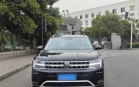 Volkswagen Teramont I, 2021 год, 2 860 000 рублей, 2 фотография