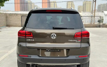 Volkswagen Tiguan I, 2015 год, 1 799 055 рублей, 6 фотография